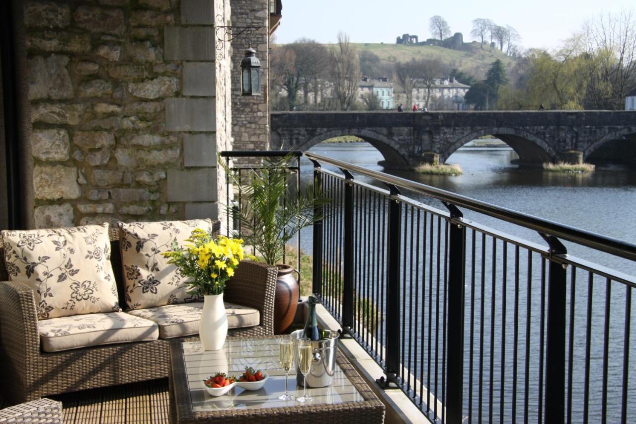 Luxury Riverside Apartment In Kendal Exterior photo